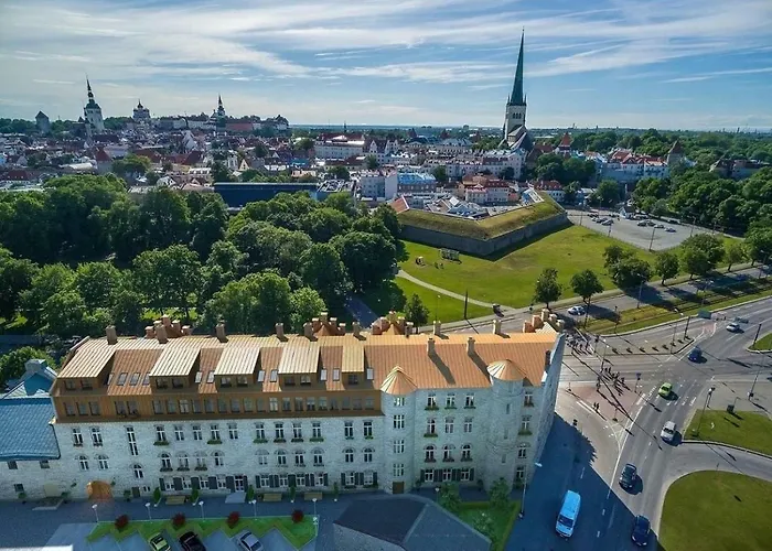 Small Cozy Two-level 9 Apartment *