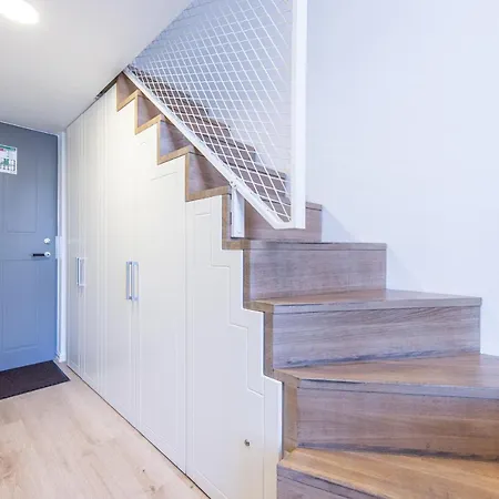 Small Cozy Two-level 9 טאלין